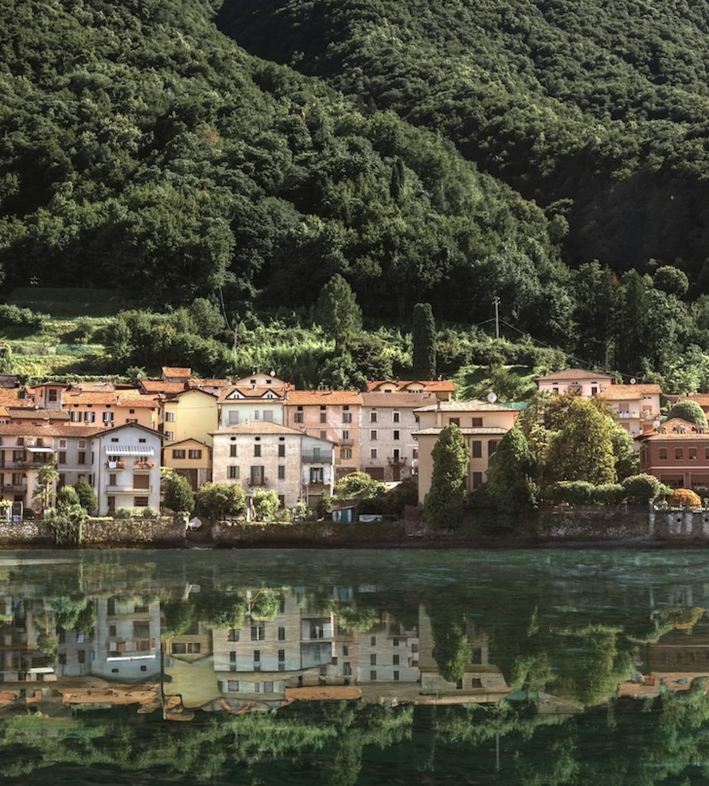 The stunning and expensive lake Como in Italy.